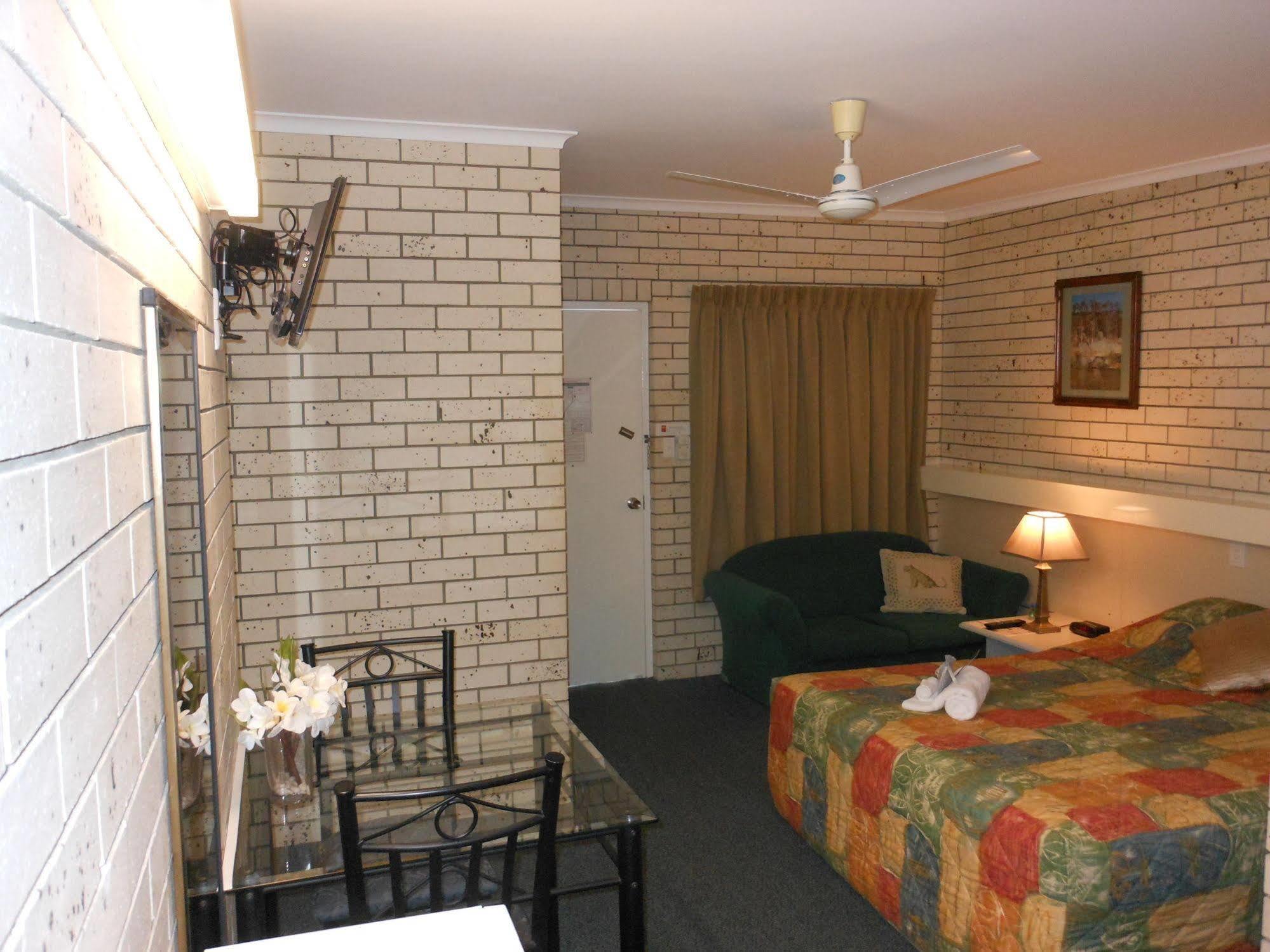 Cara Motel แมรีโบโรห์ ภายนอก รูปภาพ